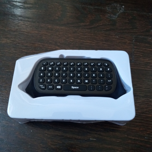 TiMOVO Green Backlight Keyboard for Xbox One, Xbox Series X/S,Wireless Chatpa... - Picture 11 of 11